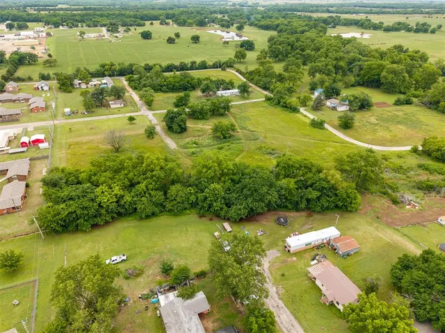 Photo 5 — 6th Street, Prague, OK 74864