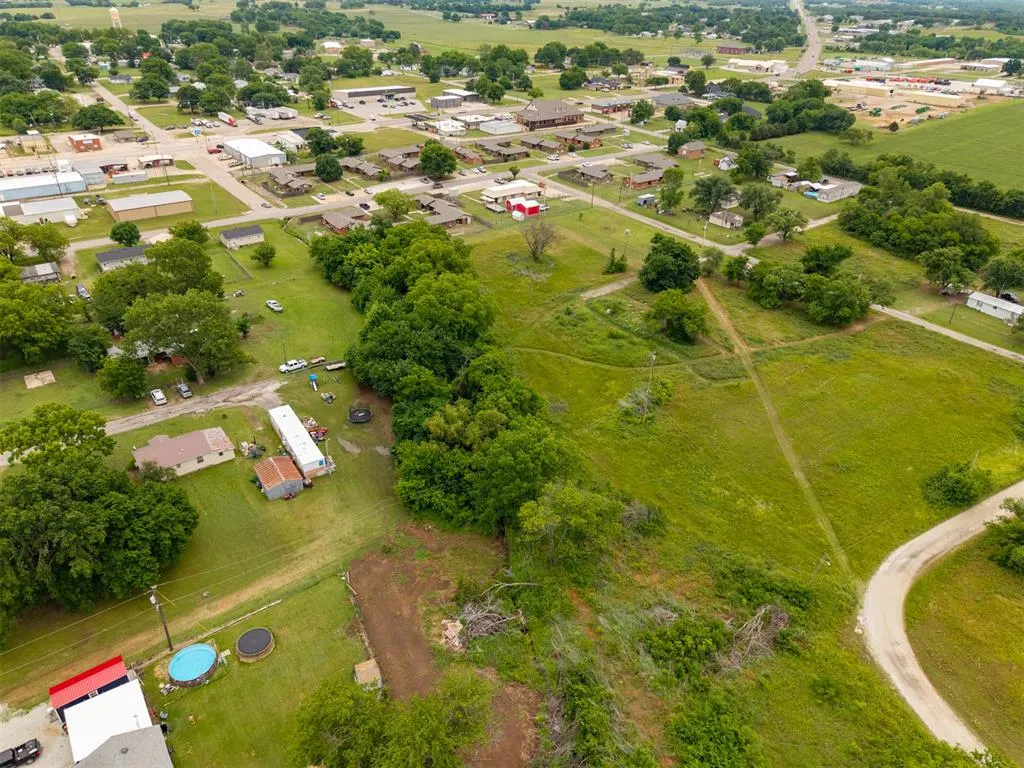 Photo 8 — 6th Street, Prague, OK 74864