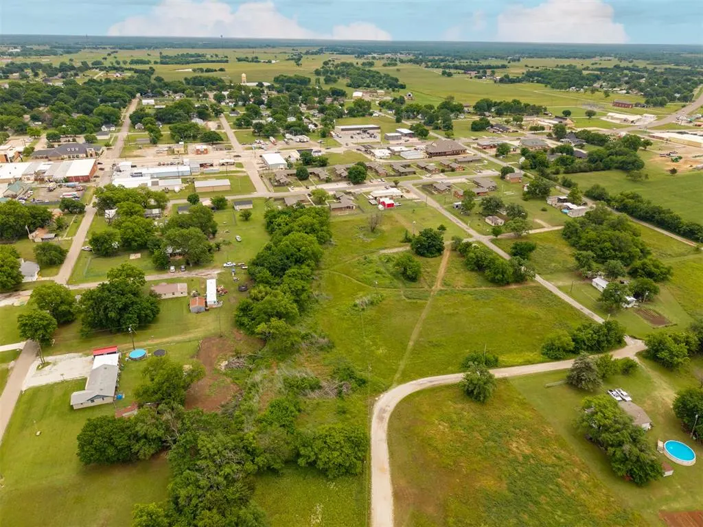 Photo 21 — 6th Street, Prague, OK 74864