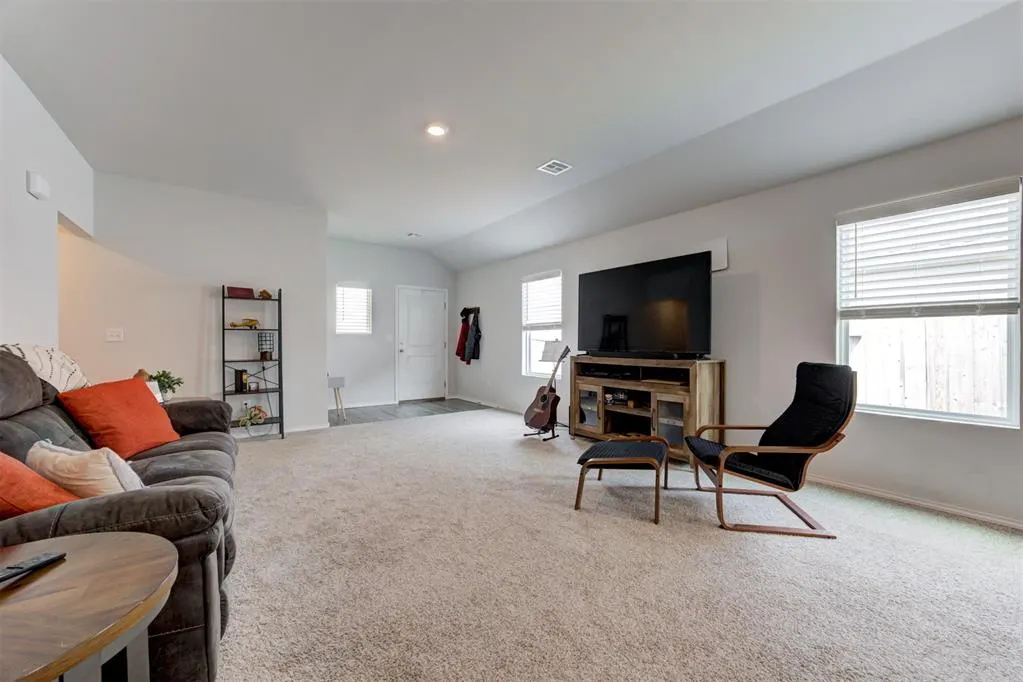 Photo 5 — 11628 Krew Way, Yukon, OK 73099