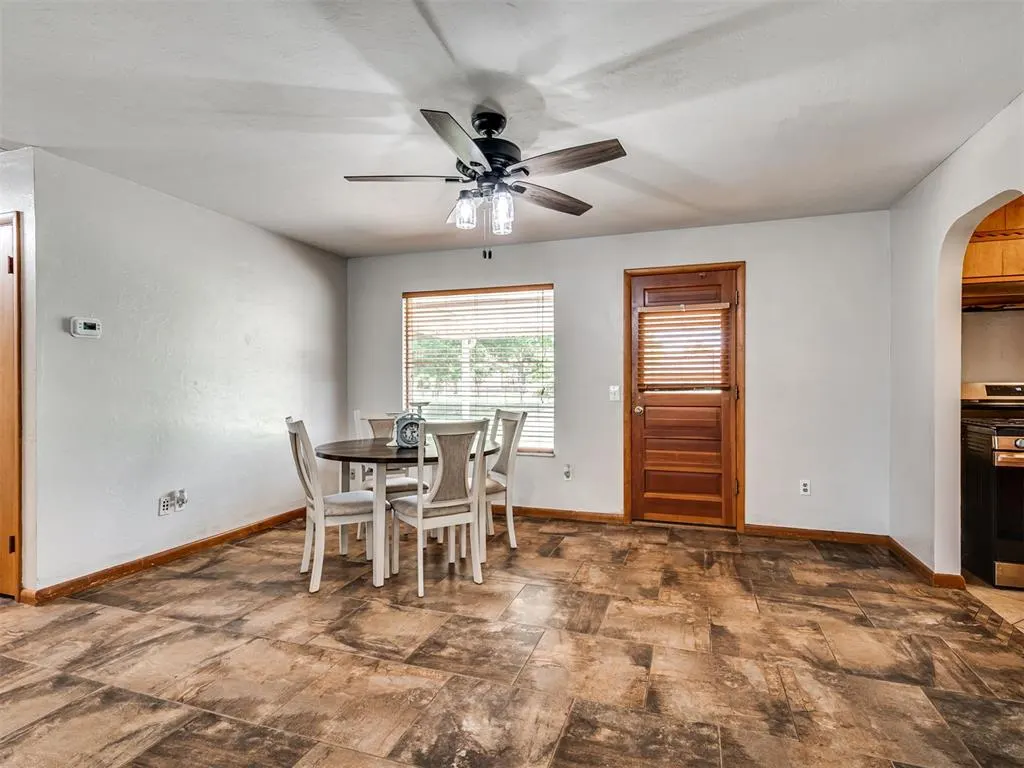 Photo 10 — 703 W Adams Street, Crescent, OK 73028