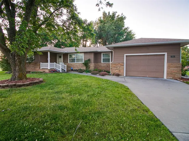 Front exterior — 102 Sooner Drive, Stroud, OK 74079