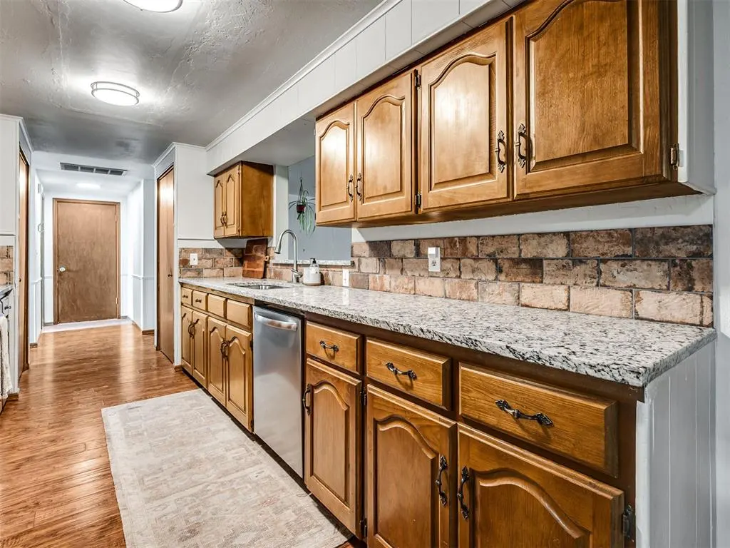 Photo 11 — 2031 Ken's Circle, Crescent, OK 73028