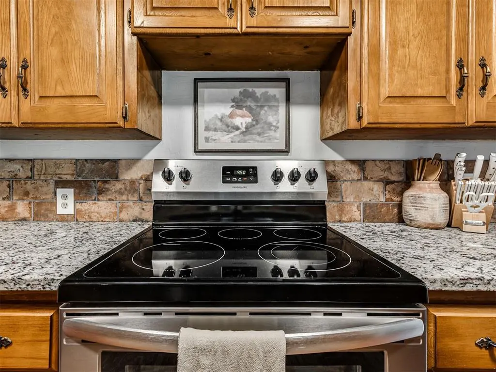 Photo 13 — 2031 Ken's Circle, Crescent, OK 73028