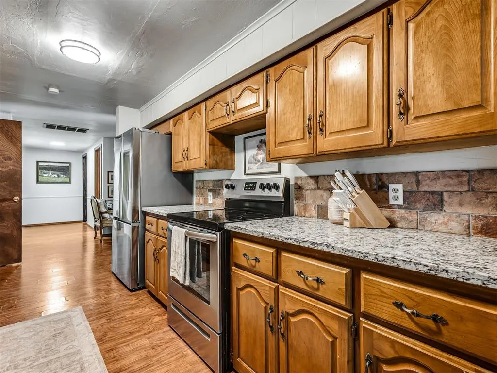 Photo 15 — 2031 Ken's Circle, Crescent, OK 73028