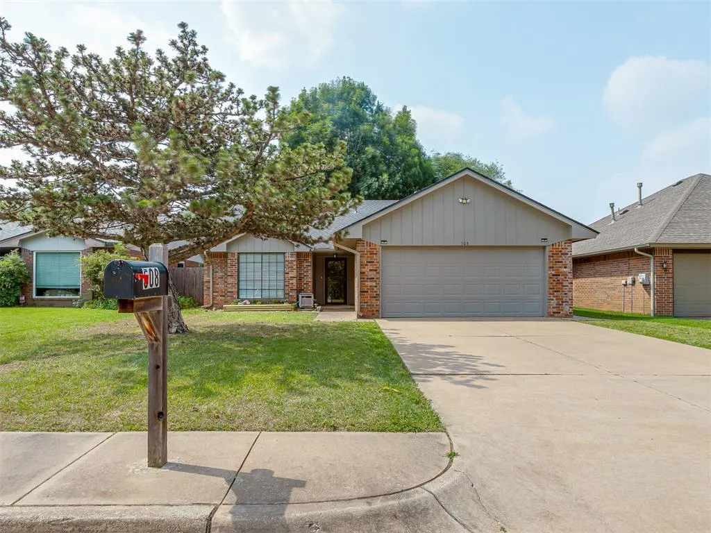 Photo 3 — 508 W 9th Street, Edmond, OK 73003