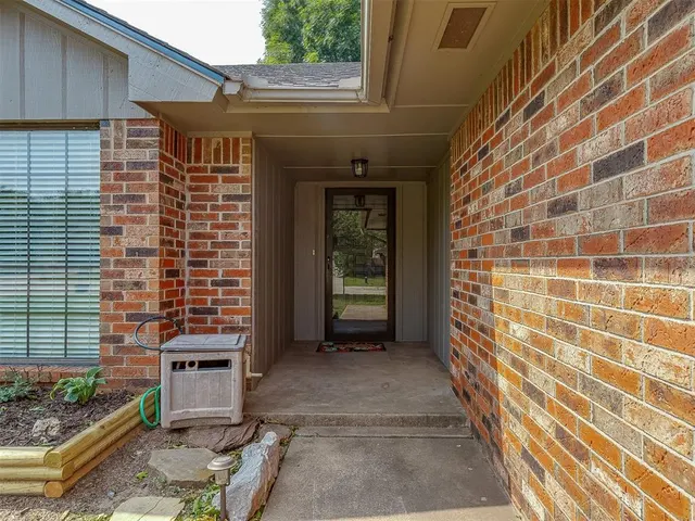 Photo 6 — 508 W 9th Street, Edmond, OK 73003