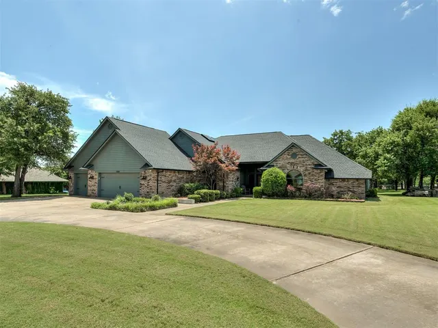 Front exterior — 10200 SE 55th Street, Oklahoma City, OK 73150