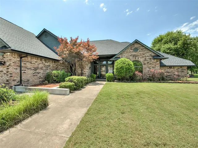 Photo 2 — 10200 SE 55th Street, Oklahoma City, OK 73150