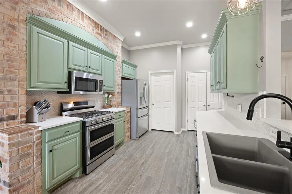 Photo 3 — 2500 Ozark Trail, Edmond, OK 73003