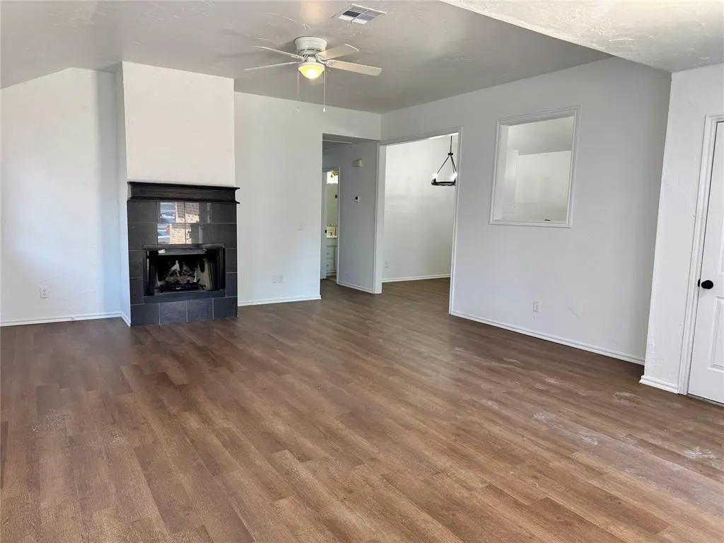 Photo 4 — 223 W 6th Street, Edmond, OK 73003