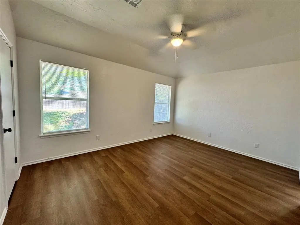 Photo 8 — 223 W 6th Street, Edmond, OK 73003