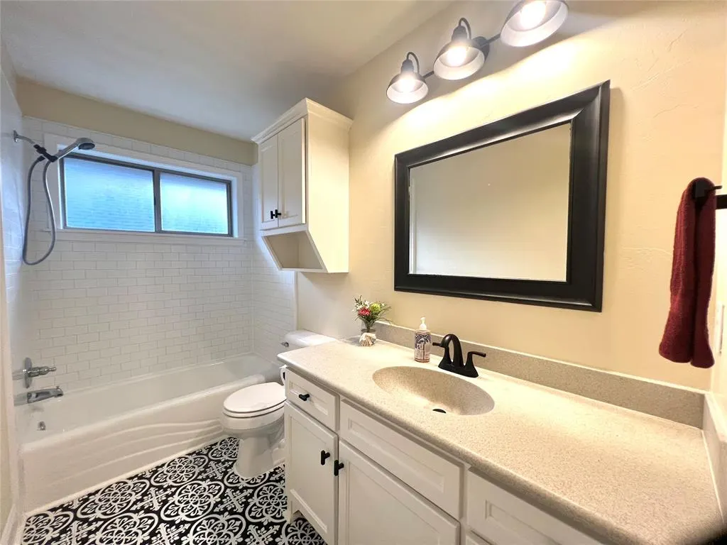 Photo 25 — 2004 Del Simmons Drive, Edmond, OK 73003