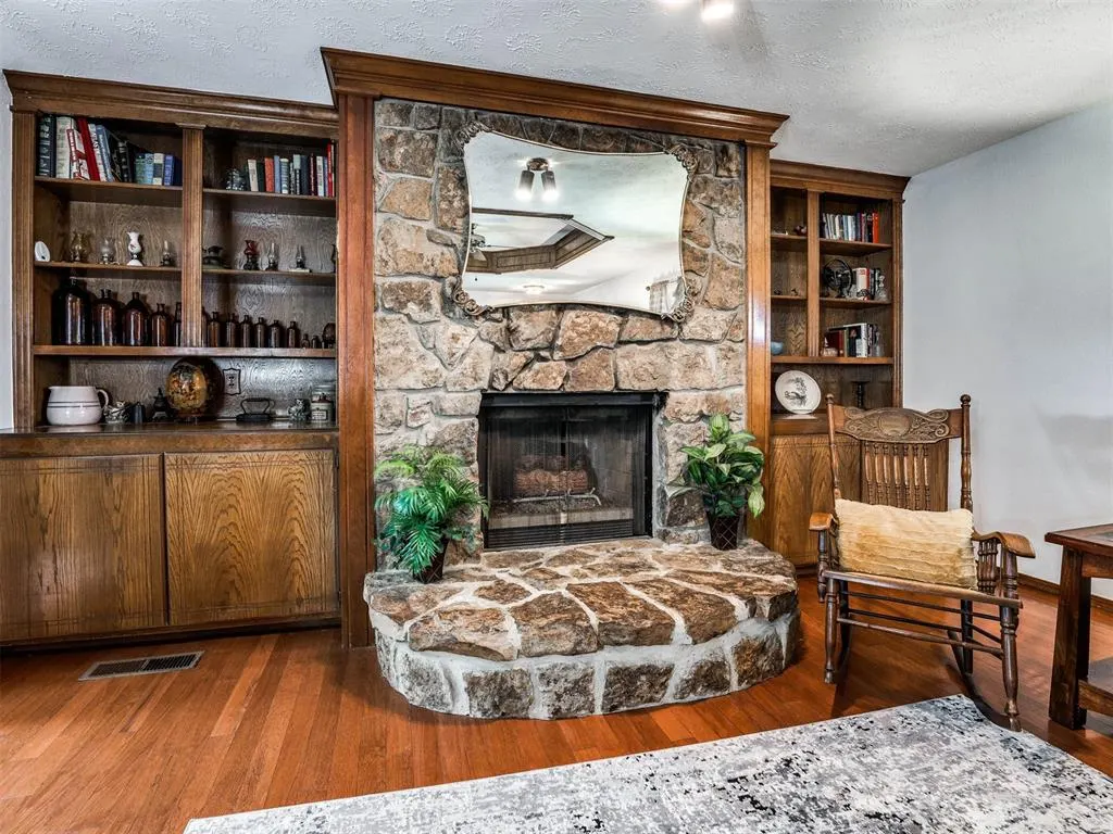 Photo 7 — 12000 SW 7th Street, Yukon, OK 73099