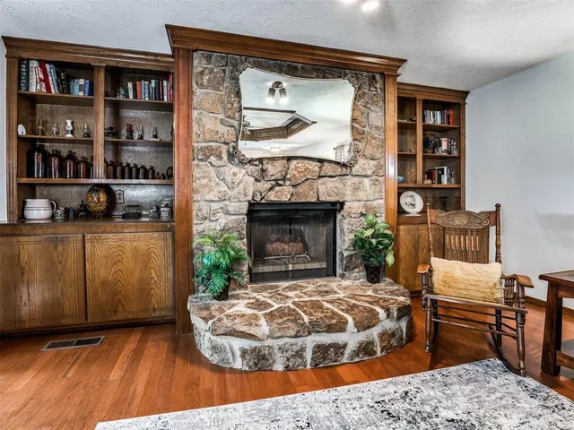 Photo 7 — 12000 SW 7th Street, Yukon, OK 73099