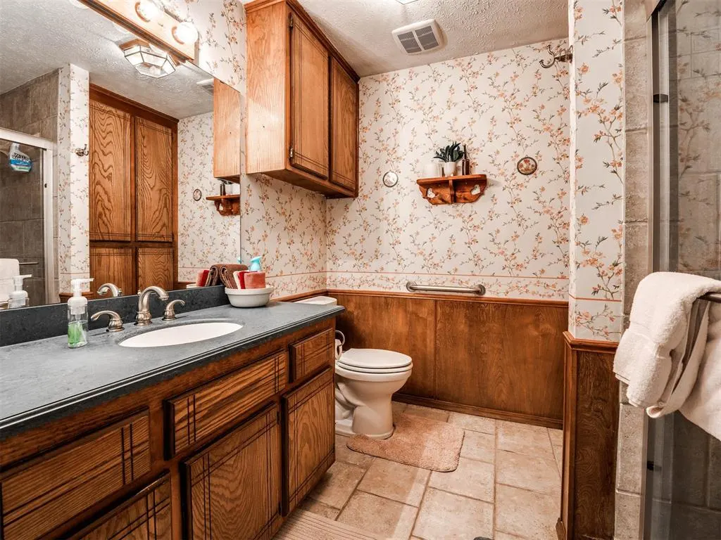 Photo 21 — 12000 SW 7th Street, Yukon, OK 73099