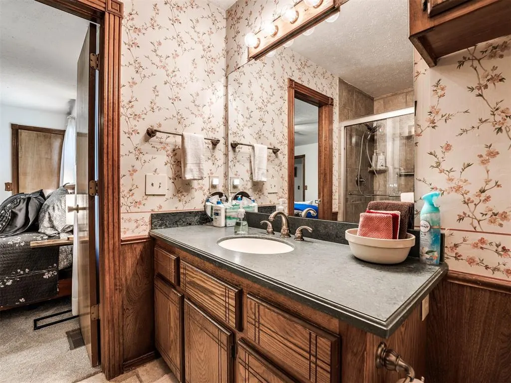 Photo 22 — 12000 SW 7th Street, Yukon, OK 73099