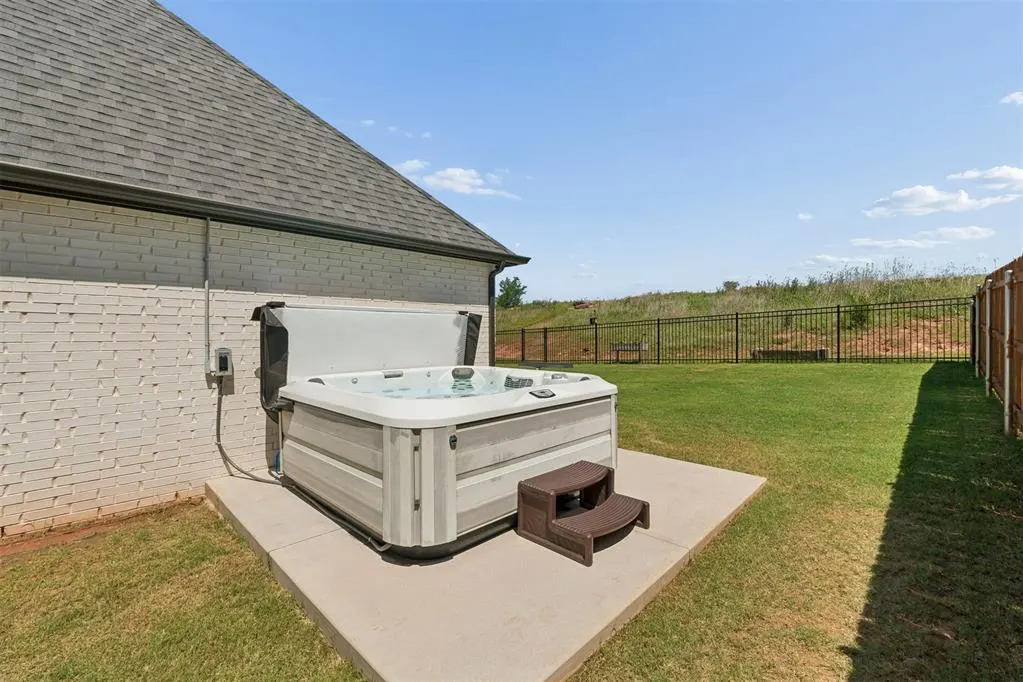 Photo 4 — 8701 Beechgrove Drive, Arcadia, OK 73007