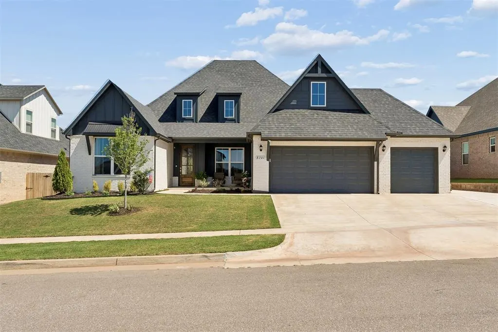 Front exterior — 8701 Beechgrove Drive, Arcadia, OK 73007