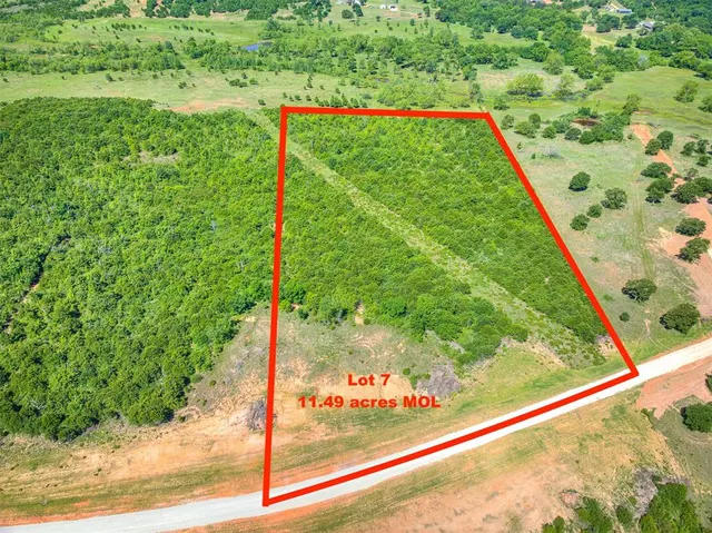 Photo 2 — 4202 Baxter Lane, Norman, OK 73026