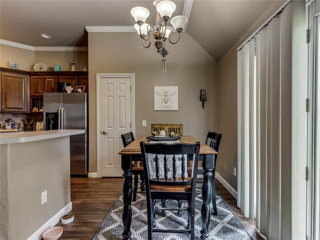 Photo 14 — 324 E Charlotte Terrace, Mustang, OK 73064