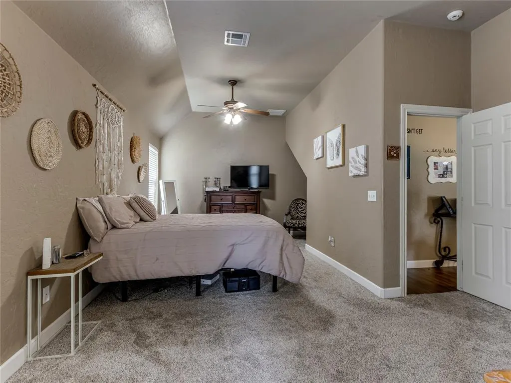 Photo 15 — 324 E Charlotte Terrace, Mustang, OK 73064