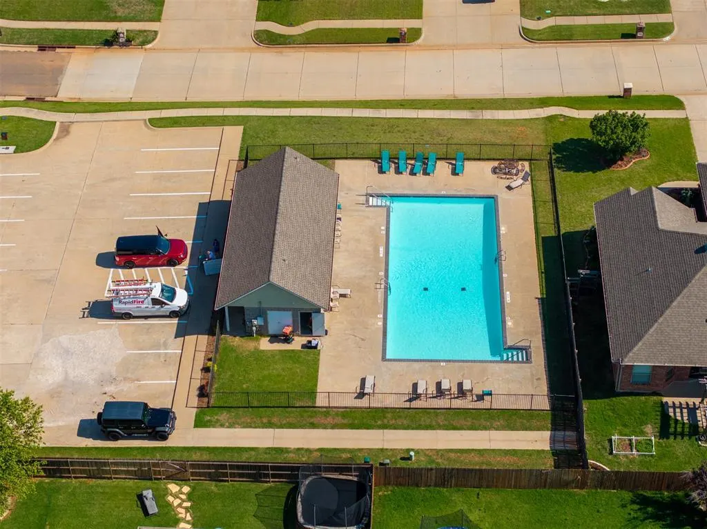 Photo 30 — 324 E Charlotte Terrace, Mustang, OK 73064