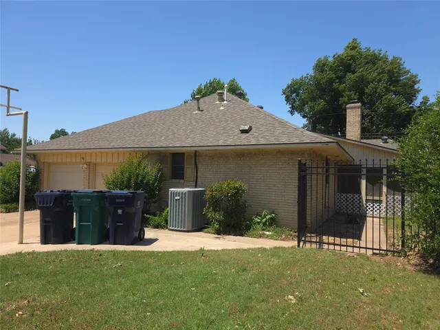 Photo 3 — 3116 Eton Avenue, Oklahoma City, OK 73122