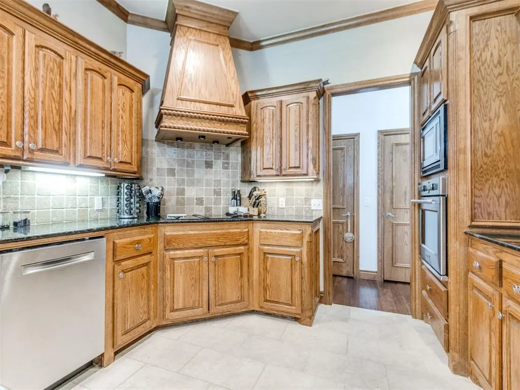 Photo 15 — 1817 Olde Depot Drive, Edmond, OK 73034