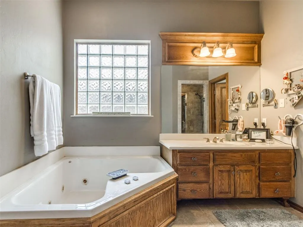 Photo 29 — 1817 Olde Depot Drive, Edmond, OK 73034