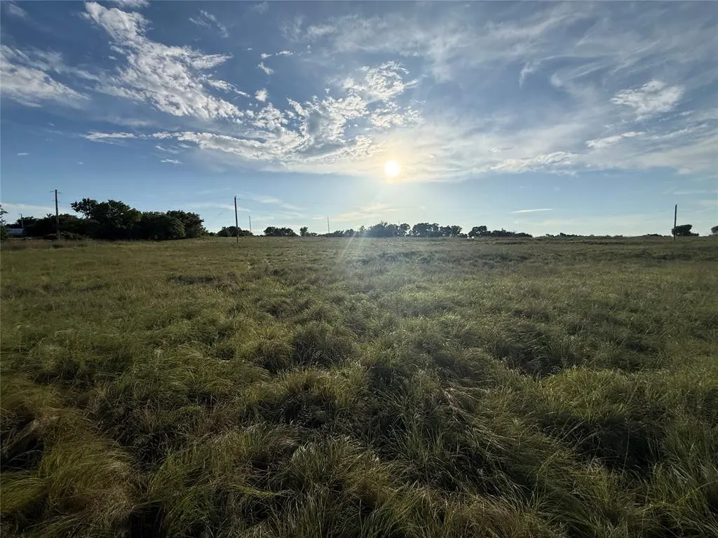 Photo 2 — 1480 E Road, Ninnekah, OK 73067