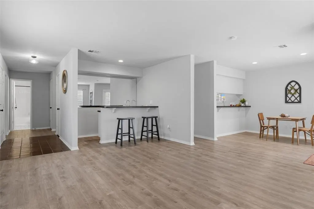 Photo 2 — 4400 Hemingway Drive 271, Oklahoma City, OK 73118