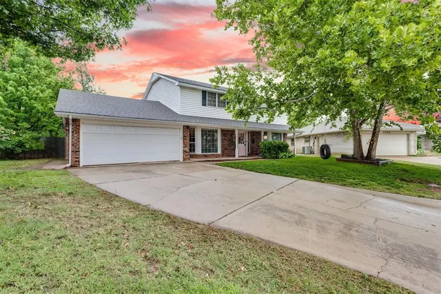 Photo 3 — 2400 NW 118th Street, Oklahoma City, OK 73120