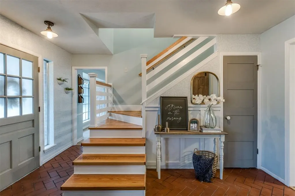 Photo 4 — 2400 NW 118th Street, Oklahoma City, OK 73120