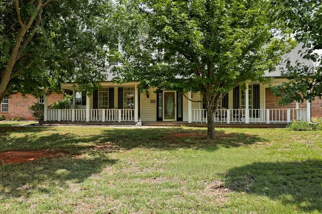 Photo 3 — 1120 Torre Pines Court, Yukon, OK 73099