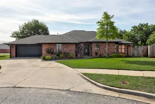 Sold home at 3301 Glisten Street