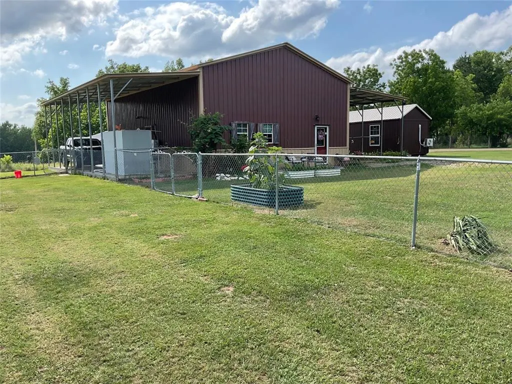 Photo 11 — 508 Clay Street, Broken Bow, OK 74728