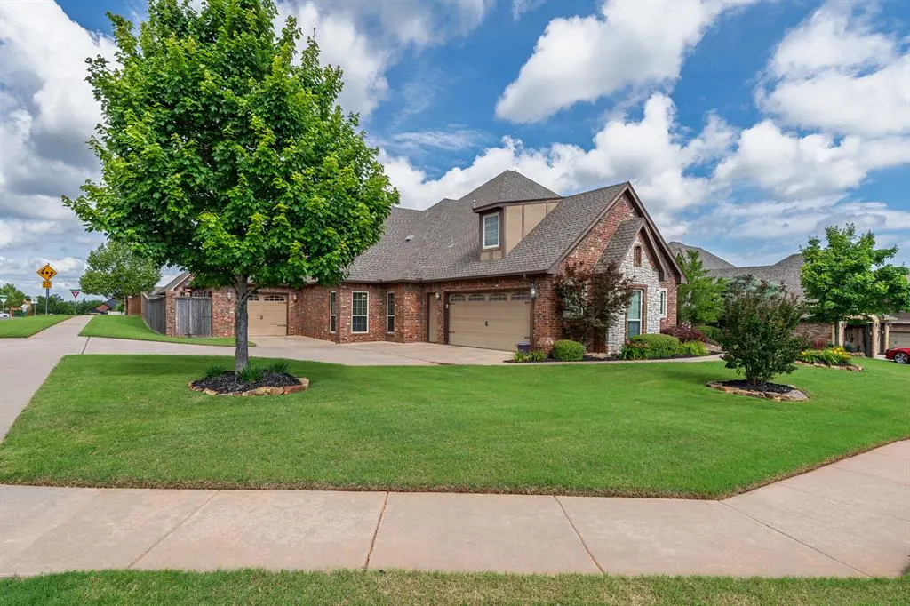 Photo 2 — 1902 Ithaca Drive, Norman, OK 73071