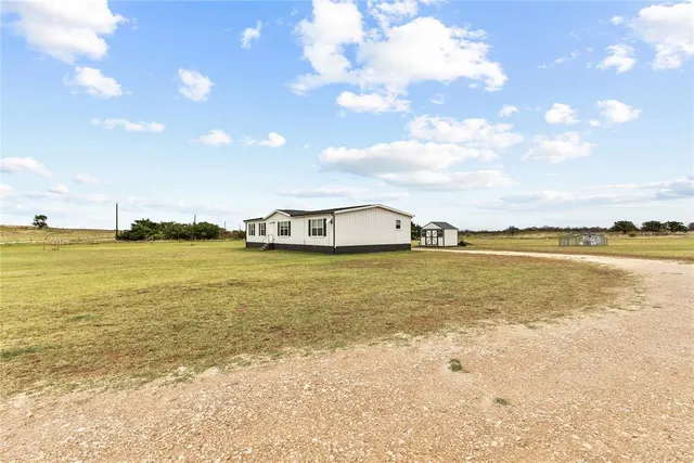 Photo 2 — 260267 E 680 Road, Hitchcock, OK 73744