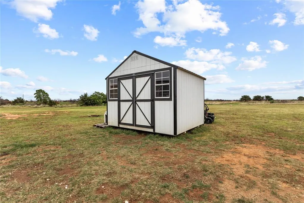 Photo 14 — 260267 E 680 Road, Hitchcock, OK 73744