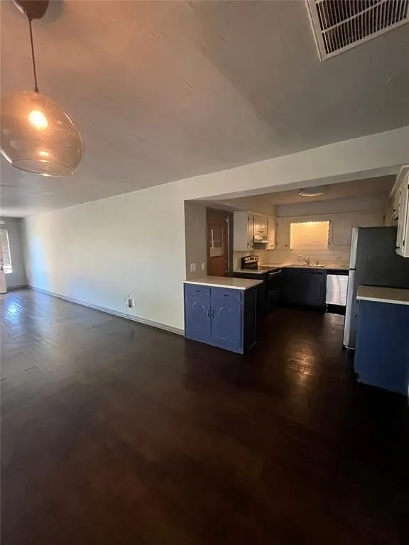 Photo 4 — 3604 N Willow Springs Drive, Oklahoma City, OK 73112