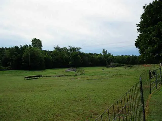 Photo 14 — 21210 E Cottonwood Circle, Luther, OK 73054