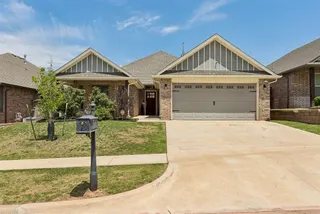 Sold home at 813 NW 192nd Terrace