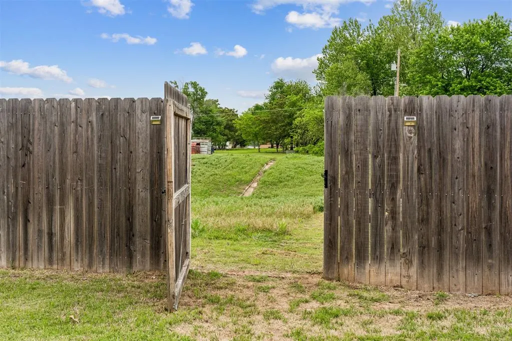 Photo 20 — 505 Oakdale Drive, Enid, OK 73703