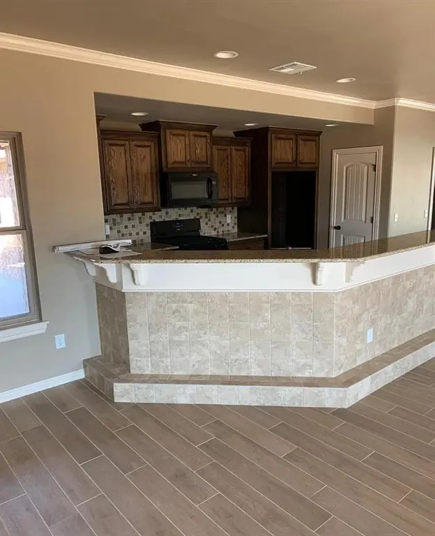 Photo 2 — 104 SW 12th Street, Moore, OK 73160