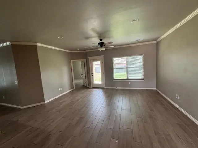 Photo 4 — 104 SW 12th Street, Moore, OK 73160