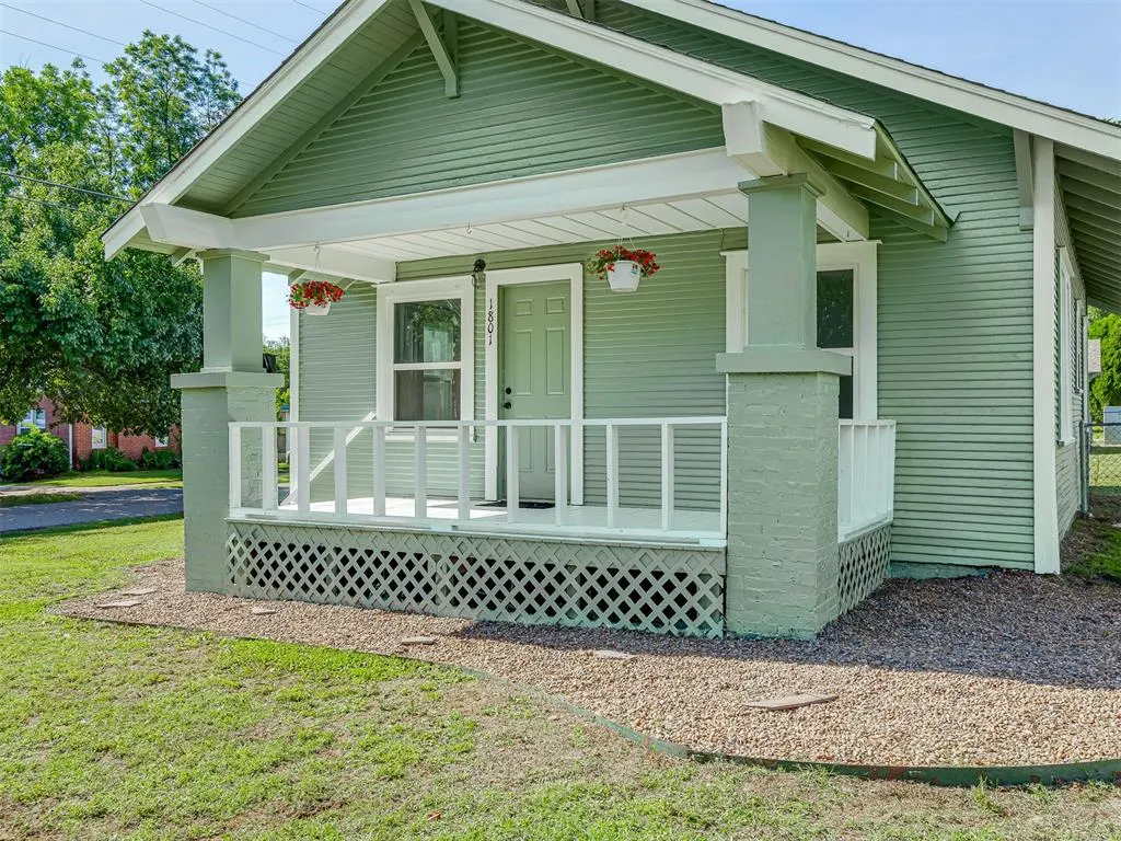 Photo 2 — 1801 W Warner Avenue, Guthrie, OK 73044