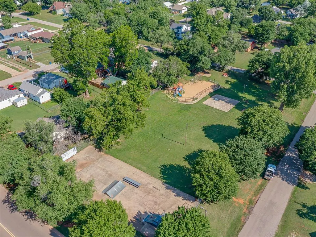 Photo 14 — 1801 W Warner Avenue, Guthrie, OK 73044