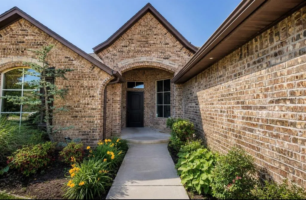 Photo 2 — 14101 S Independence Avenue, Oklahoma City, OK 73170