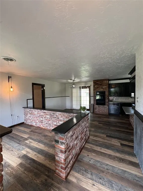 Photo 3 — 808 S Rush Avenue, Rush Springs, OK 73082